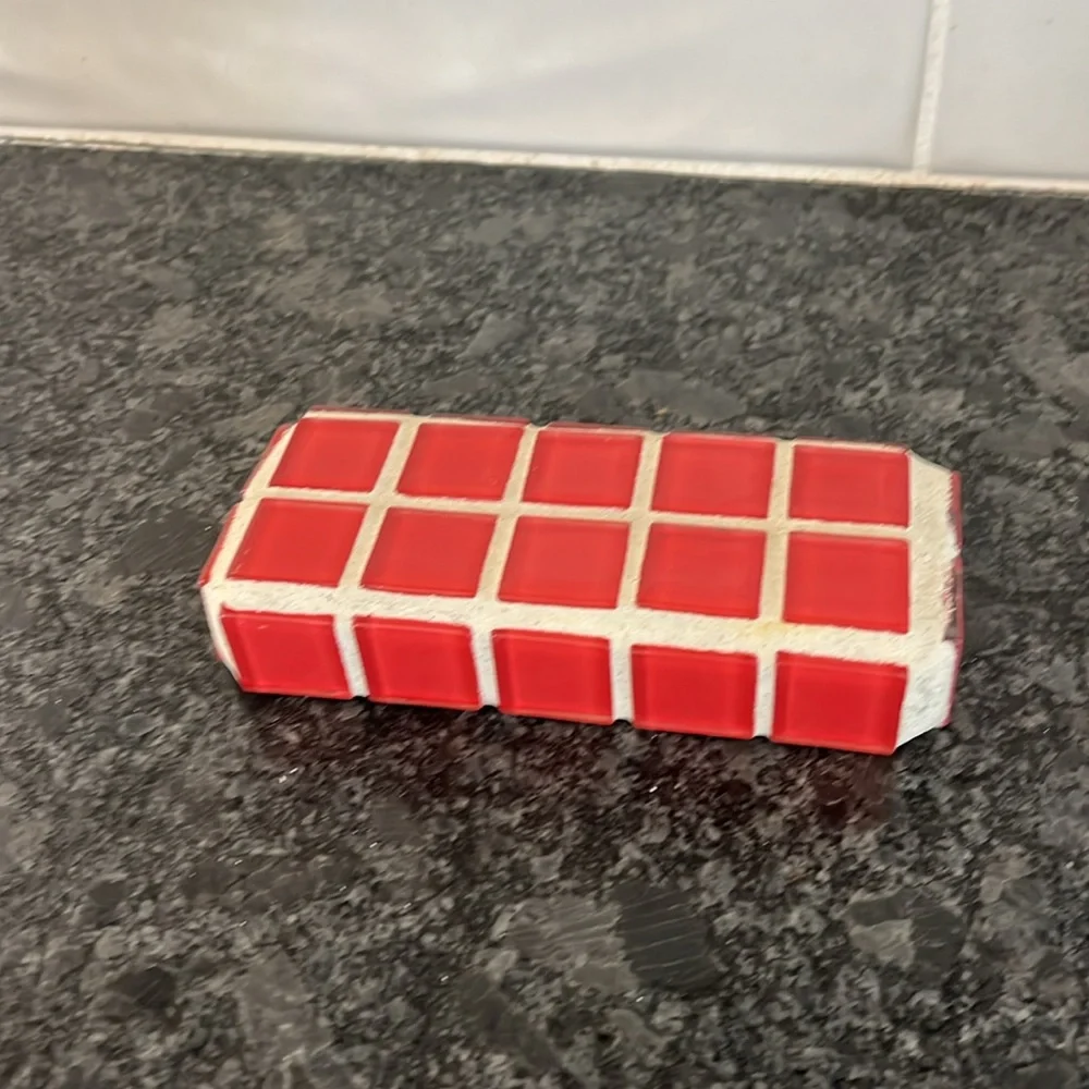 Tile picture holder / display shelf